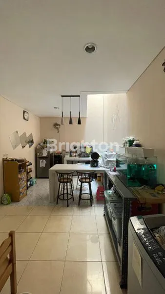 image RUMAH 2 LANTAI BSD SIAP HUNI (6)