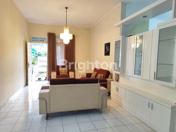 image RUMAH MEWAH 2 LANTAI SELANGKAH DARI PAKUWON MALL JOGJA (3)