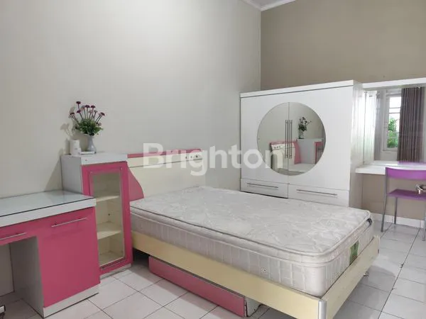 image RUMAH MEWAH 2 LANTAI SELANGKAH DARI PAKUWON MALL JOGJA (8)