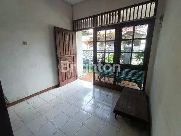 image DISEWAKAN  RUMAH DI FAJAR INDAH- SURAKARTA. (3)