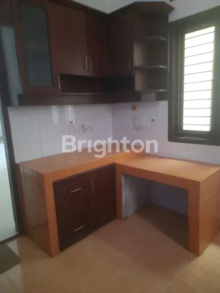 image DISEWAKAN RUMAH DI PESONA KHAYANGAN DEPOK (1)