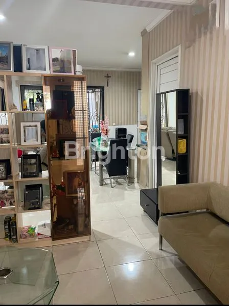 image RUMAH CANTIK 2 LANTAI DI ALAM SUTERA, TANGERANG (2)