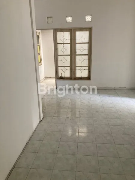 image RUMAH HOOK PURI SURYA JAYA CLUSTER TAMAN PARIS, GEDANGAN SIDOARJO (2)