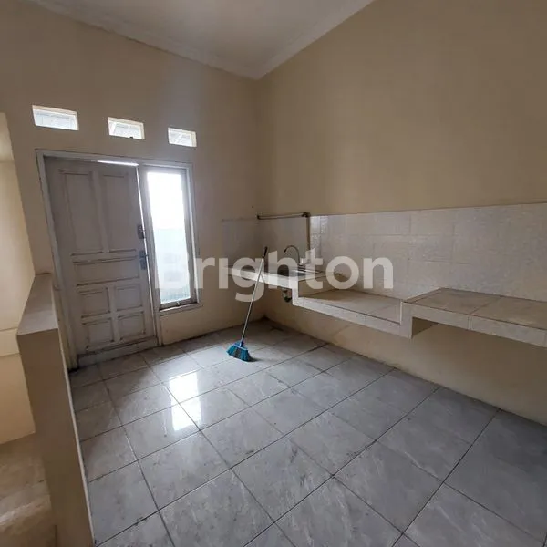 image DISEWAKAN RUKO 2 LANTAI JL.H.M ARDANS ( RING ROAD 3) SAMARINDA (5)