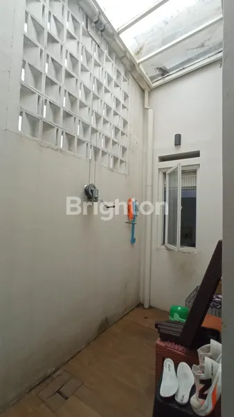 image HUNIAN MODERN MINIMALIS ROW JALAN 12 METER ONE GATE SYSTEM (5)