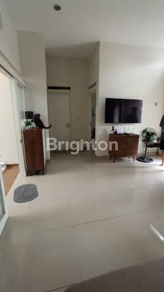 image HUNIAN MODERN MINIMALIS ROW JALAN 12 METER ONE GATE SYSTEM (6)