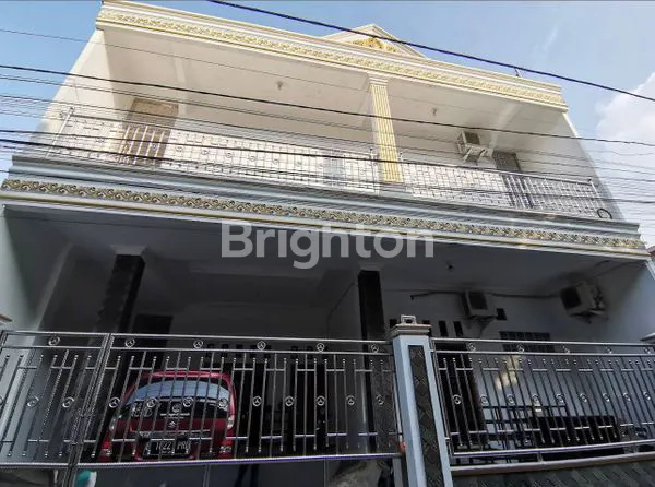 image RUMAH 2 LANTAI DI JAKARTA PUSAT (1)