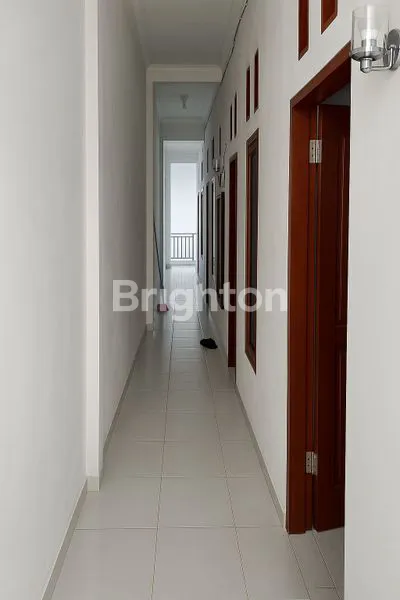 image RUMAH 2 LANTAI DI JAKARTA PUSAT (7)