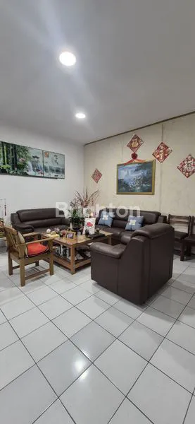 image RUMAH LUAS 2,5 LANTAI TAMAN COSMOS 5X24, FULL BANGUNAN – SIAP PAKAI! (5)