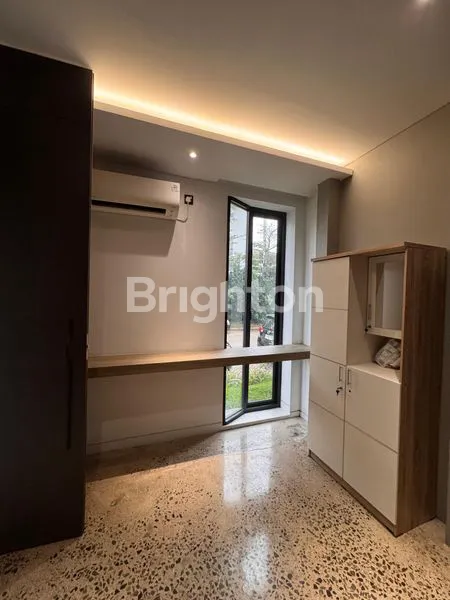 image RUMAH FULLYFURNISH PIK MEWAH DAN ELEGAN (3)