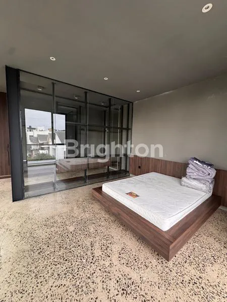 image RUMAH FULLYFURNISH PIK MEWAH DAN ELEGAN (5)