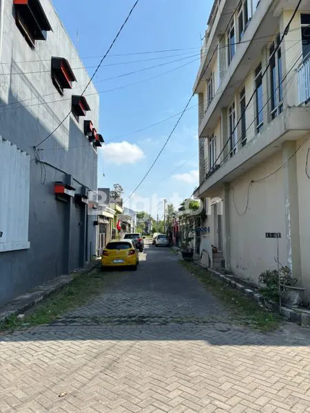 image RUMAH KOS ATAU USAHA PENGINAPAN 3,5 LANTAI PERBATASAN SIDOARJO SURABAYA (2)