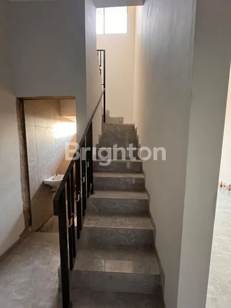 image NEW LUXURY HOUSE KEMBANGAN MERUYA (2)