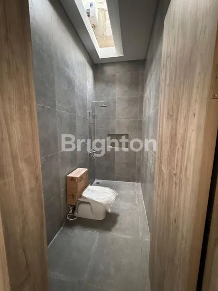 image NEW LUXURY HOUSE KEMBANGAN MERUYA (3)