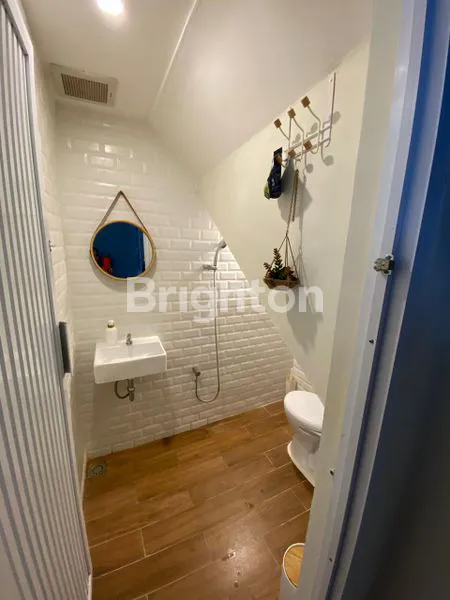 image RUMAH 3 LANTAI (8)