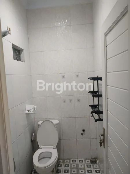 image RUMAH 2 LANTAI DI JAGAKARSA JAKARTA SELATAN (2)