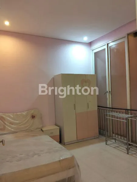 image DISEWAKAN RUMAH MEWAH MURAH 2 LANTAI DI PALM BEACH PAKUWON CITY DEKAT ITS (6)