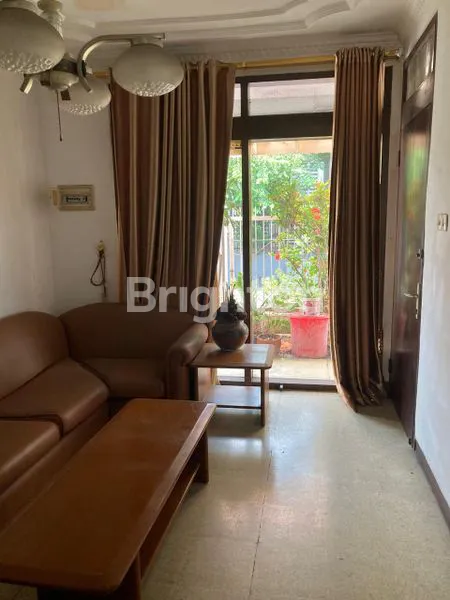 image RUMAH 2 LANTAI DAERAH RAWAMANGUN (2)