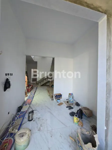 image RUMAH BARU 2 LANTAI DALAM KOMPLEK VILLA TAMAN MERUYA (3)