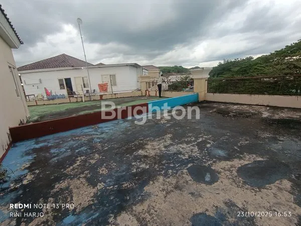 image RUKO MEDITERANIA 3 LANTAI UKURAN 6X15 (5)