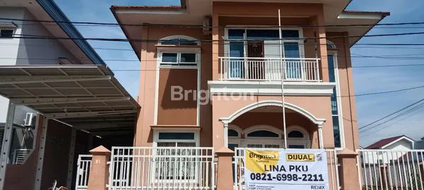 image RUMAH MEWAH DALAM KOMPLEK  (1)