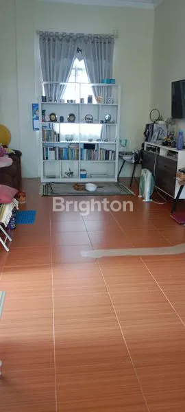 image RUMAH MEWAH DALAM KOMPLEK  (6)