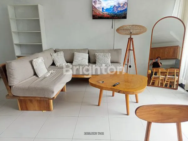 image DISEWAKAN VILLA DUA LANTAI DENGAN PEMANDANGAN SAWAH DI KEROBOKAN\N (7)