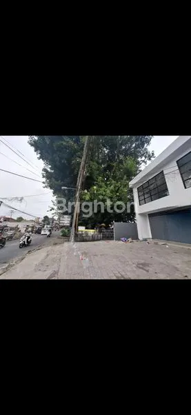 image RUKO BARU DUA LANTAI DENGAN DESAIN MODERN DAN LOKASI YANG SANGAT STRATEGIS, COCOK UNTUK USAHA, KANTOR, MAUPUN INVESTASI JANGKA PANJANG (3)