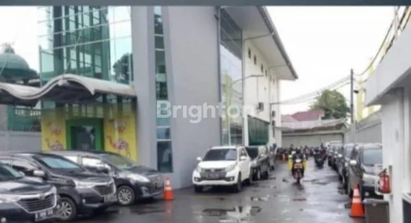 image GUDANG & KANTOR 3 LANTAI, HARGA MENARIK (1)