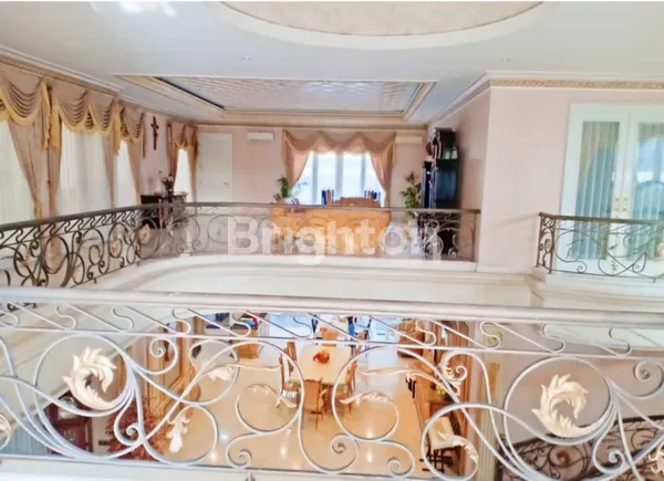 image RUMAH MEWAH CLASSIC FULL FURNISHED, SPEK SULTAN DI GALAXY BUMI PERMAI ARAYA TAHAP 2, BOULEVARD DOUBLE WAY (6)