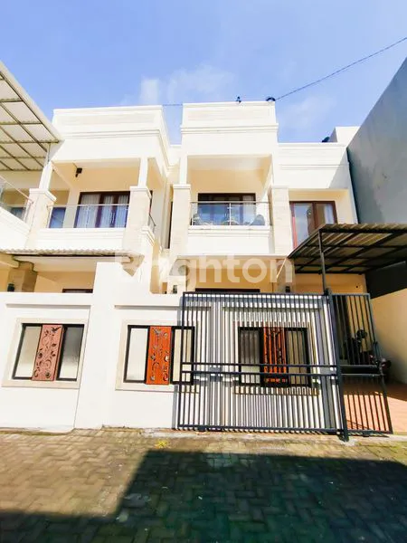 image RUMAH VILLA BATU BELAKANG WISATA BNS (1)