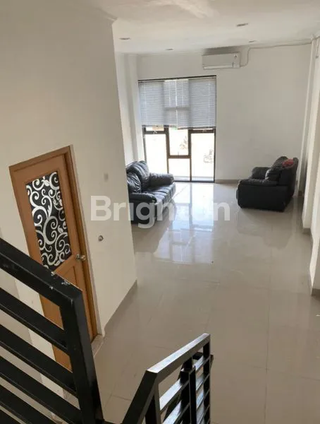 image RUKO 2 LANTAI SHM LOKASI PREMIUM TAPOS (5)