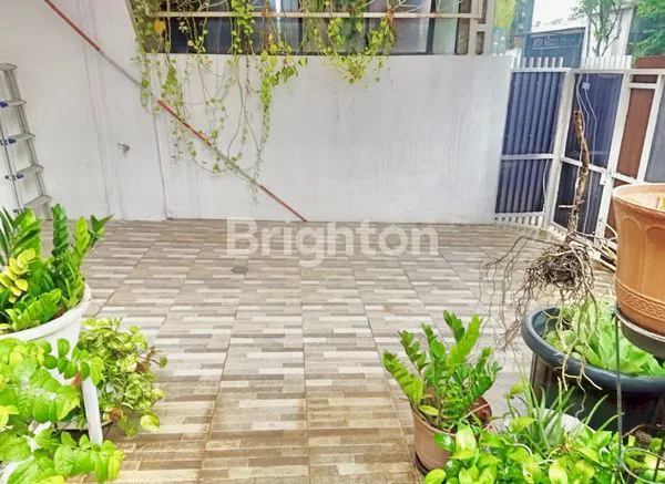 image RUMAH TETAWAT DAN BERSIH, DIKONTRAKAN DI BAMBU APUS YASMIN (2)