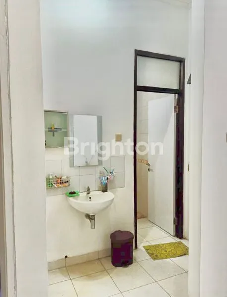 image RUMAH TETAWAT DAN BERSIH, DIKONTRAKAN DI BAMBU APUS YASMIN (8)