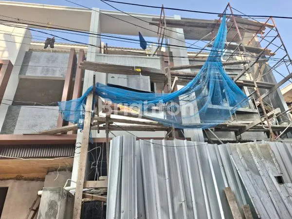 image RUMAH BARU 3 LANTAI ROW 2 MOBIL TANJUNG DUREN (4)