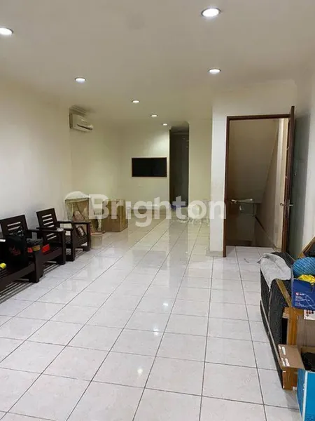 image DIJUAL 2 RUKO 3 LANTAI PINGGIR JALAN DIPONEGORO (8)