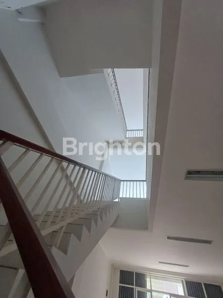 image DISEWAKAN RUKO 3 LANTAI DI EMERALD AVENUE 2 BINTARO JAYA SEKTOR 9 (5)