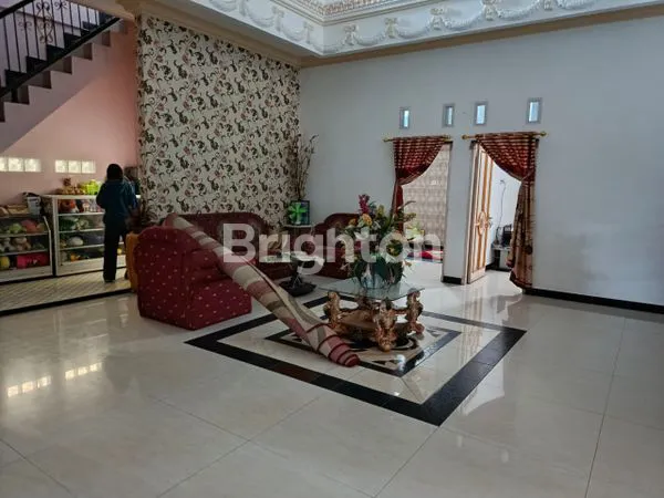 image RUMAH MEWAH 5KT DI SAMARINDA, LT 318M² (2)