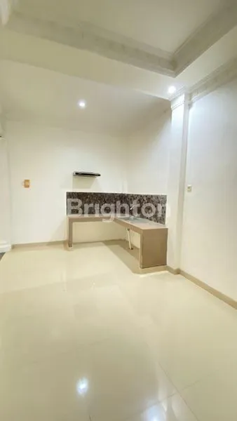 image RUMAH MEWAH DAN LUAS DI TUGU CIMANGGIS (4)