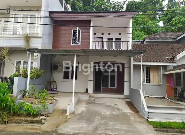 image SEWA PERTAHUN RUMAH 2 LANTAI (1)