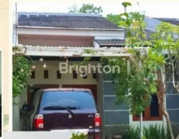 image RUMAH STRATEGIS DEKAT KE STASIUN DEPOK (2)