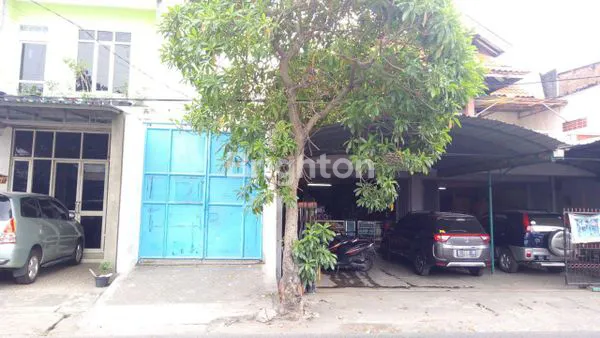 image RUKO 3 LANTAI & GUDANG DI RAYA LEMPUNG TAMA SURABAYA BARAT (2)