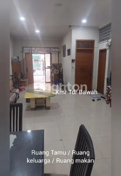 image RUMAH TINGGAL DUA LANTAI AKSES MUDAH KEMANA MANA LOKASINYA SANGAT SANGAT STRATEGIS AMAN DAN NYAMAN SUNTER JAKARTA UTARA (2)