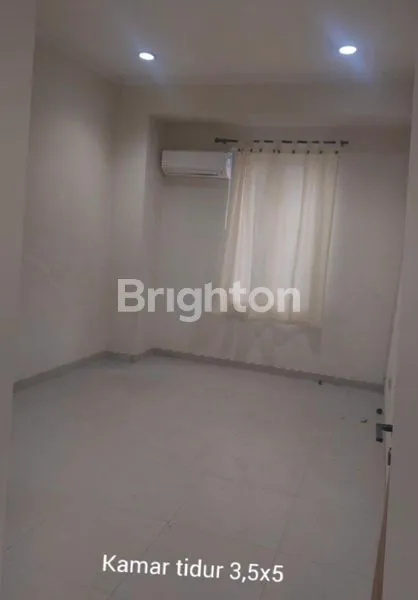 image RUMAH TINGGAL DUA LANTAI AKSES MUDAH KEMANA MANA LOKASINYA SANGAT SANGAT STRATEGIS AMAN DAN NYAMAN SUNTER JAKARTA UTARA (4)