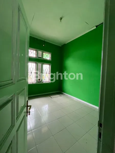 image RUMAH SANGAT LUAS, HOOK 2 MUKA LOKASI FAVORIT, PROSPEK BAGUS BANGET (5)