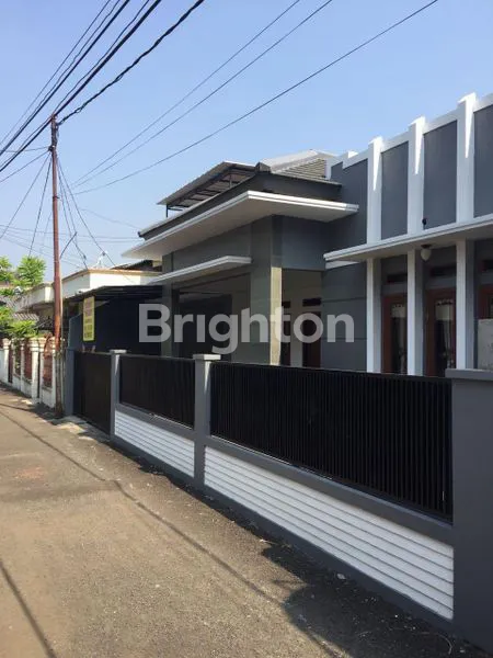 RUMAH 2 LANTAI DI PEJATEN PASAR BARAT PASAR MINGGU JAKARTA SELATAN