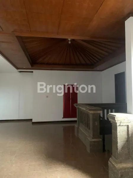 image RUMAH BALI 3 LANTAI SEWA DI DENPASAR BARAT (5)