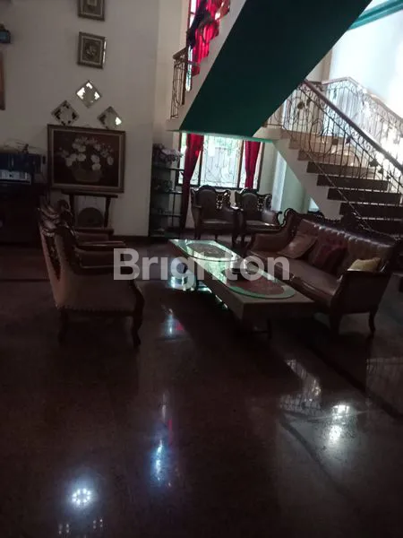 image RUMAH MEWAH 2 LT SEMI FURNISH PERUMAHAN TAMAN MODERN CAKUNG JAKARTA TIMUR STRATEGIS BEBAS BANJIR (8)