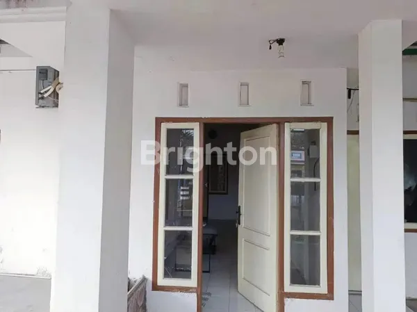 image RUMAH TYPE HOOK DAN ADA TEMPAT USAHA DI PERUM SURYA ASRI SIDOARJO (2)