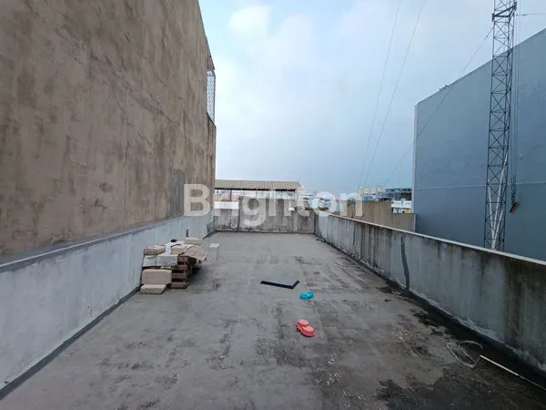 image RUKO STRATEGIS 3 LANTAI + ROOFTOP CANTIK DI GROGOL JAKARTA BARAT  (6)